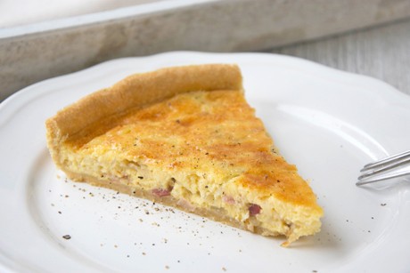 Räucherwurst-Quiche