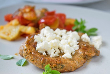 Gegrillte Koteletts mit Feta