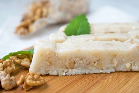 Halva mit Walnüssen
