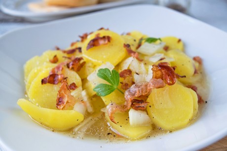 Warmer Kartoffelsalat aus dem Schnellkochtopf