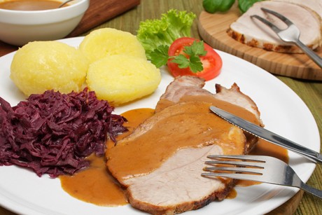 Schweinsbraten mit Senfkruste