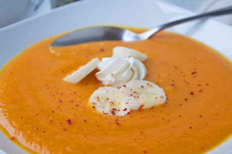 Kürbis-Bananen-Suppe