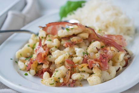 Spätzlepfanne mit Speck
