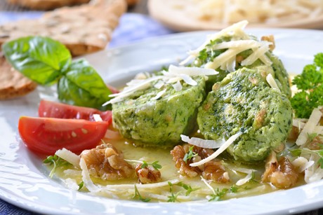 Spinatknödel mit Cremespinat