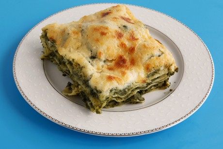 Spinatlasagne mit frischem Spinat