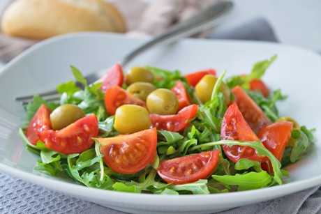 Sommerlicher Tomatensalat