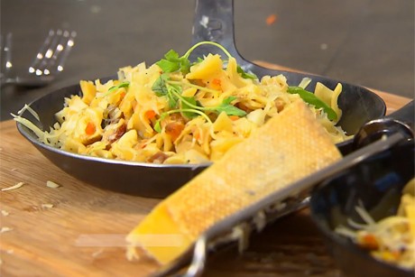 Dörrobst-Kraut-Fleckerl