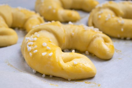 Selbstgemachte Briochekipferl