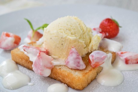 Süßer Eis-Toast