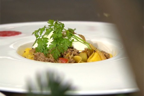 Spitzkraut-Pasta mit Faschiertem