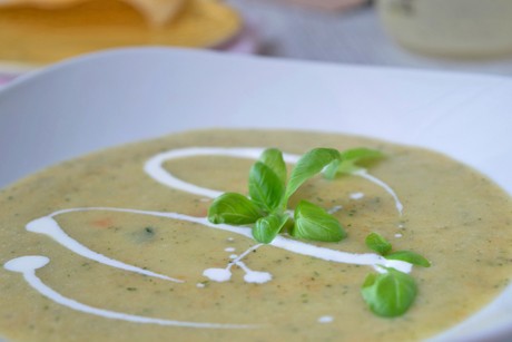Zucchinisuppe mit Karotten