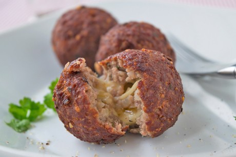 Hackfleischbällchen mit Schafskäse
