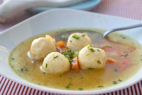 Grießknödelsuppe