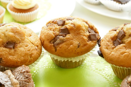 Normale Muffins mit Schokostückchen