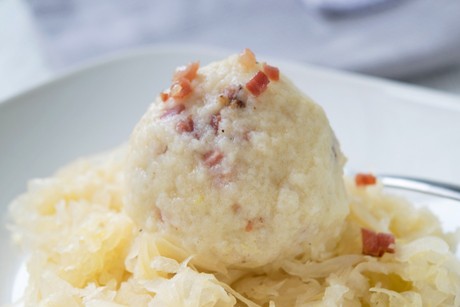 Mehlknödel mit Speck