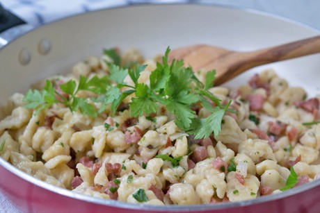 Herzhafte Schinken-Speck-Nockerln