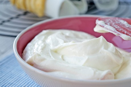 Schaumrollen Füllung mit Schlagobers