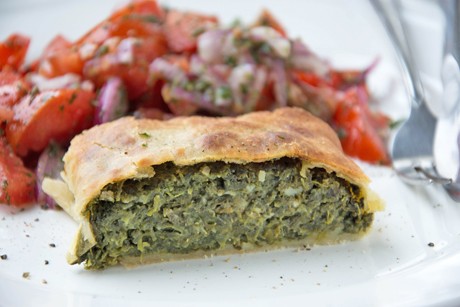 Blätterteigstrudel mit Spinat