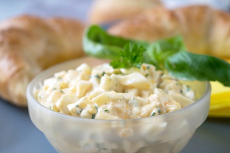 Eiersalat mit Curry