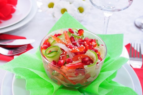 Gurkensalat mit Granatapfel