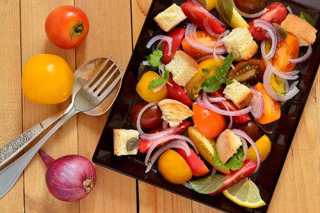 Bunter Brotsalat