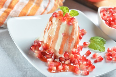 Panna cotta mit Granatapfel