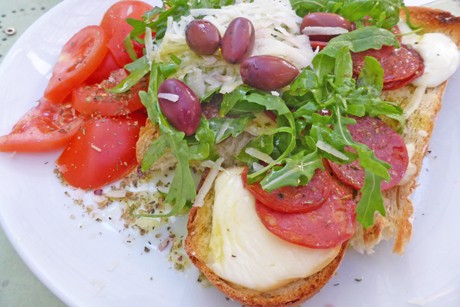 Bruschetta Salami