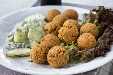Falafel mit Minzesalat