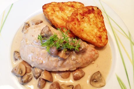 Champignons auf Truthahnbrüste