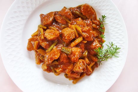 Fisolen-Gulasch