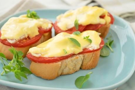 Überbackener Tomatentoast