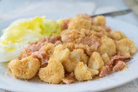 Bröselkarfiol mit Schinken
