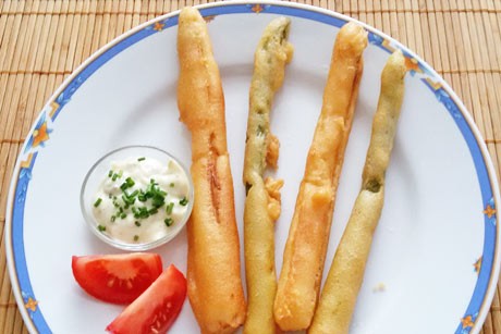 Spargel in Bierteig