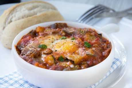 Eier in Paprika-Paradeissauce
