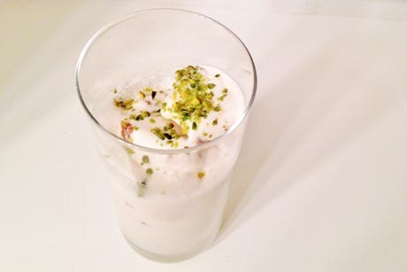 Eis auf Honigmilch
