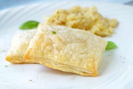 Blätterteigtascherl mit Champignon