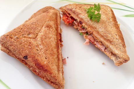 Toast mit Thunfischfüllung