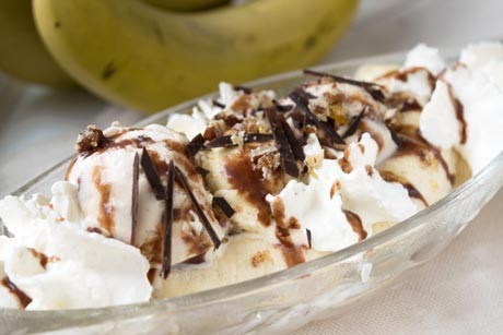 Bananensplit mit Nuss
