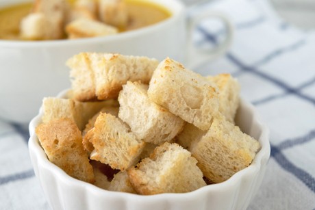 Zimtcroutons
