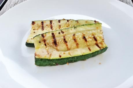 Gegrillter Zucchini