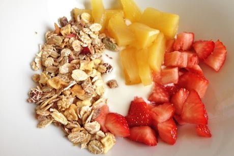 Joghurt mit Ananas Erdbeere