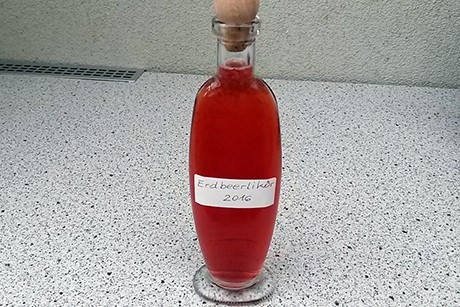 Erdbeerlikör
