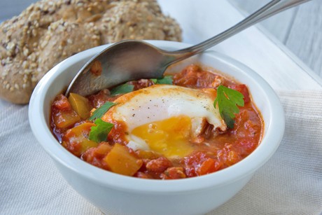 Eier in Tomatensugo