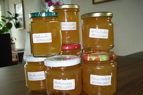 Holunderblüten-Apfel-Gelee