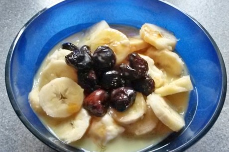 Bananen mit Amarenakirschen