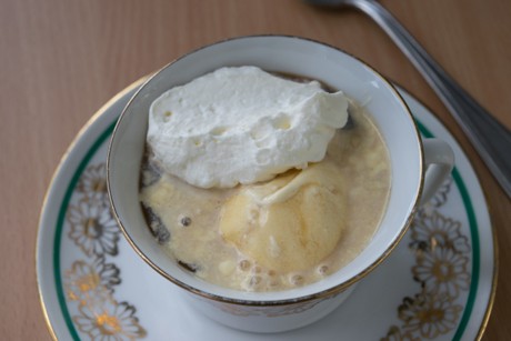 Eiskaffee mit Schuss