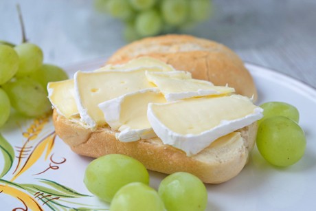 Camembert Baguette