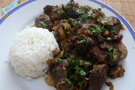 Schweinefilet mit Hühnerleber und Pilzen