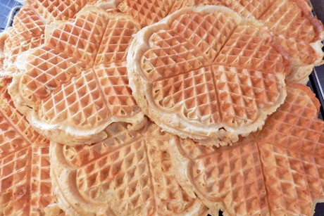 Waffeln mit Nüssen