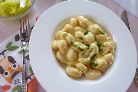 Drei-Käsesauce zu Gnocchi oder Penne